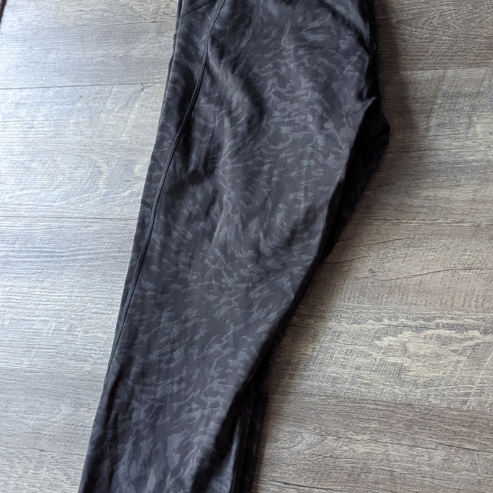 Reflective leggings